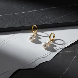 Chic Pearl & Gold Hoops