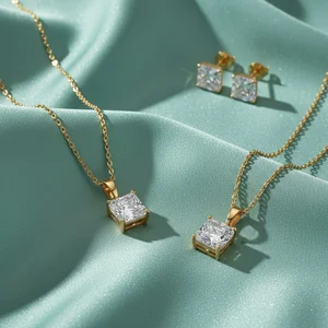 VRAI Gold Necklace Collection