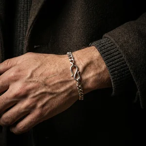 Masculine silver chain bracelet shot