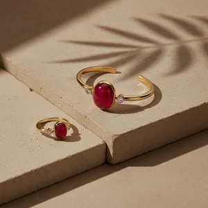 Elegant gold bracelet