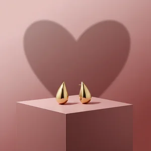 Romantic Gold Teardrop Earrings