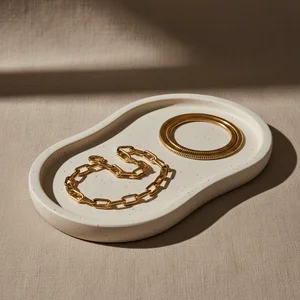 Elegant gold chain necklaces