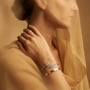 Veiled elegance with bracelet