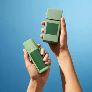 Refreshing eco-skincare bottles