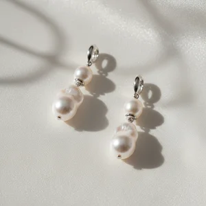 Timeless Pearl Earrings