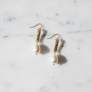 Elegant gold bar pearl earrings
