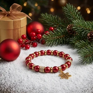 Festive Christmas jewelry display
