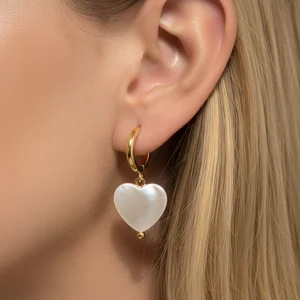 Delicate Pearl Drop Earring