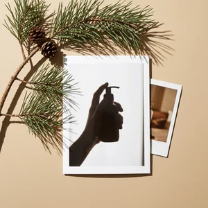 Minimalist Pine Essence