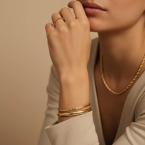 Chic Gold Chain & Bracelet Look