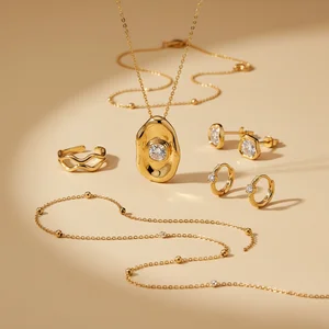 Elegant gold jewelry set