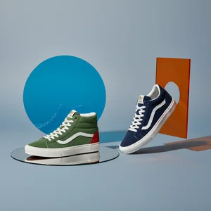 Dynamic Sneaker Display