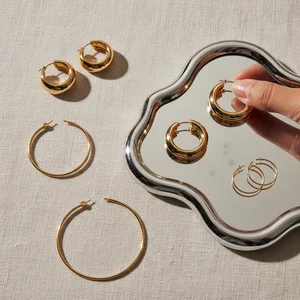 Elegant Gold Hoop Earrings