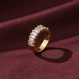 Sparkling diamond ring