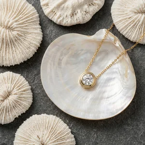Elegant diamond pendant with coral