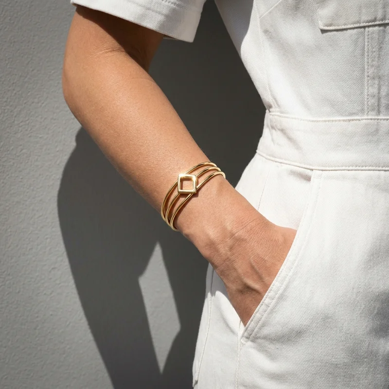Delicate Gold Bracelet Showcase