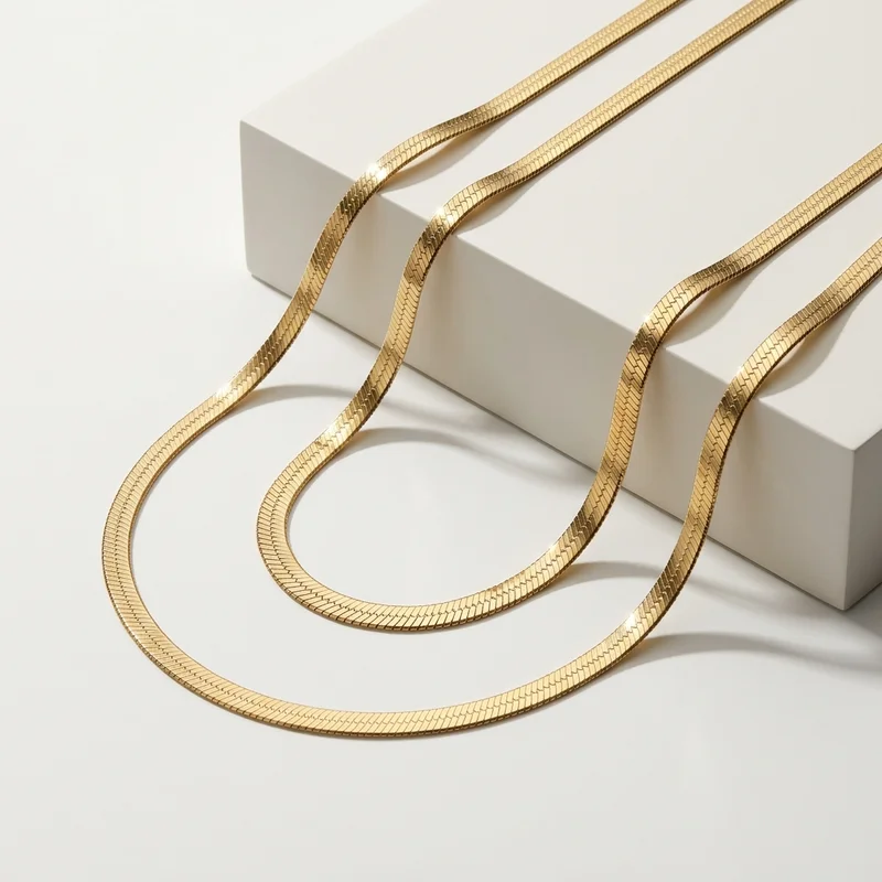 Minimalist gold jewelry set